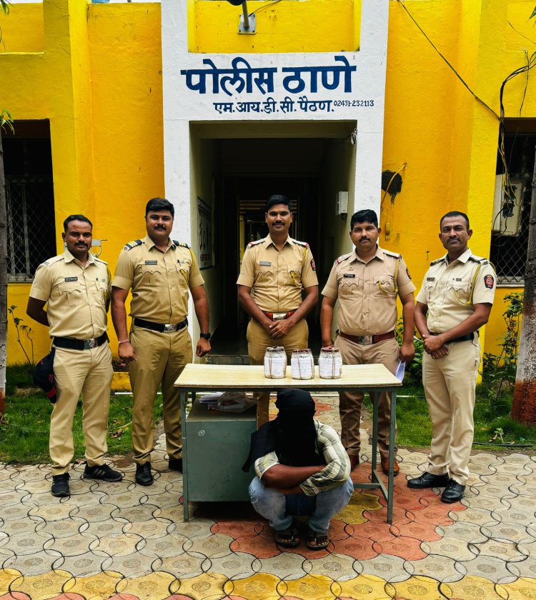 गोवंशाचे मांस विक्री करीता घेऊन जाणाऱ्या ढोरकीन येथील दोन इसमावर MIDC पैठण पोलिसांची कारवाई*